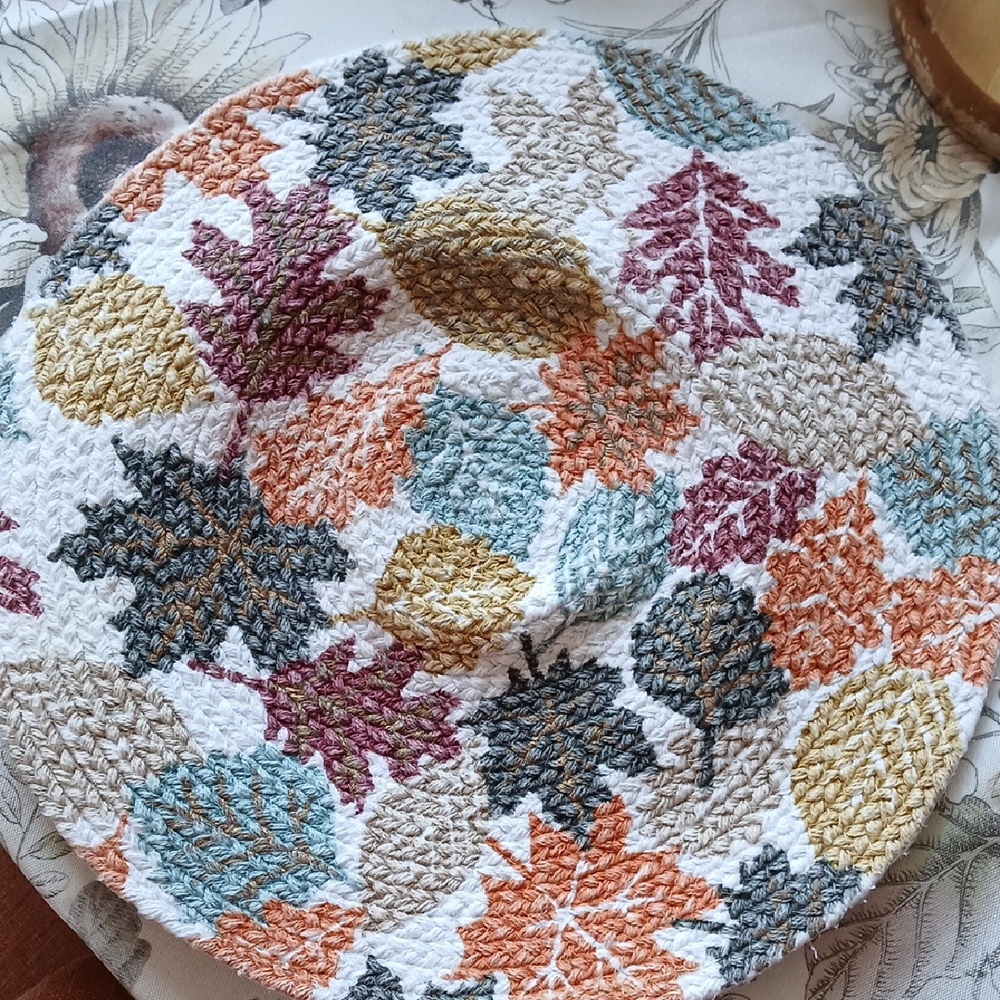 Autumn Leaf Patterned Woven Placemat